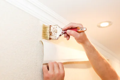 Pose de papier peint à Bois — revêtements muraux et toiles de verre